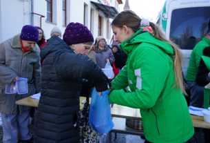 350 adag ételt osztottak ki Debrecenben