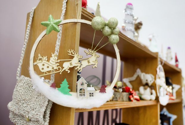 Szeged, Szeged-Csanádi Egyházmegyei Karitász, Karitász, jótékonyság, karácsonyi vásár, kézműves vásár, Nagyáruház